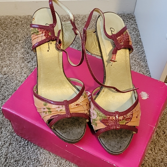 Charlotte Russe heels Size 8 - Picture 3 of 7
